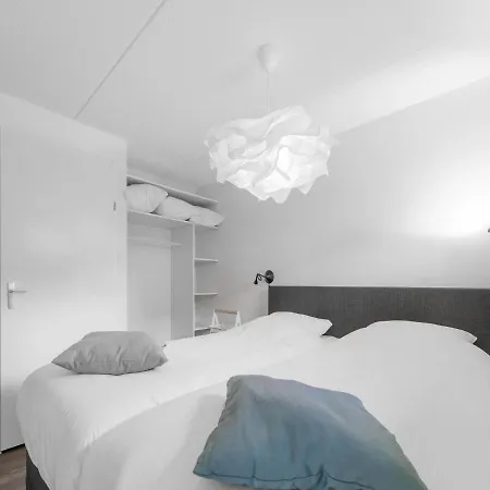 Prázdninový dům In With Garden View