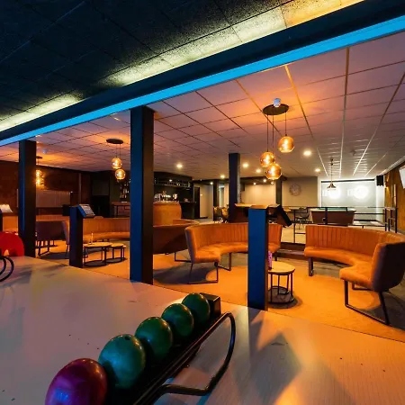 Prázdninový dům In With Garden View *