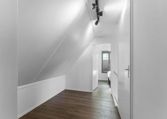 In With Garden View Сasa de vacaciones