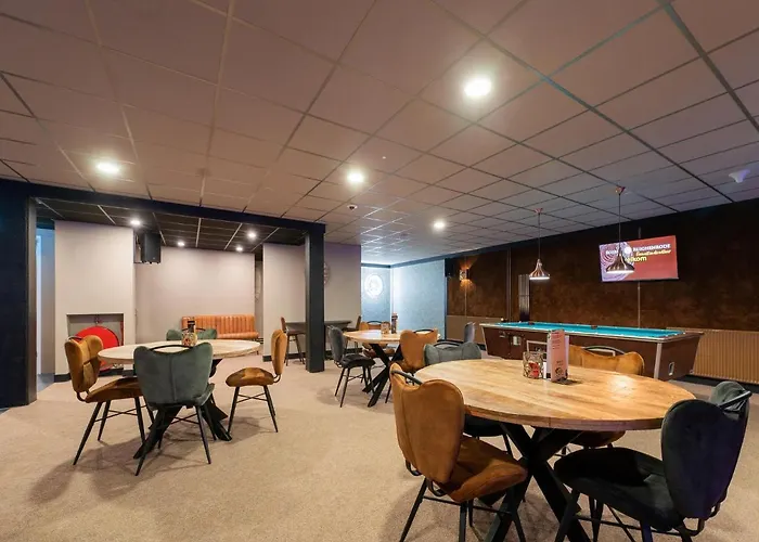 In With Garden View *