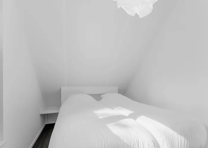 In With Garden View *